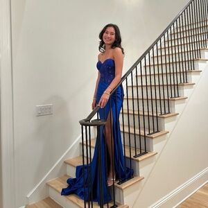 BRAND NEW AVA PRESLEY 42214 DRESS💙🌟